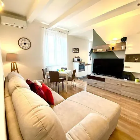 Apartment Junior Innovation District Milan